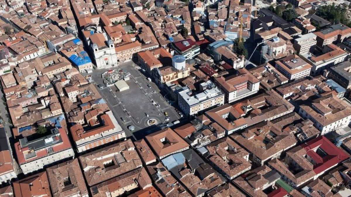 Feste ed Eventi a L'Aquila: Un Viaggio tra Tradizioni e Cultura