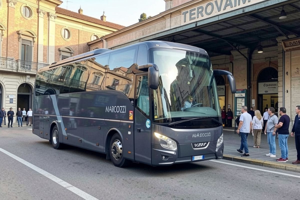 Autobus in partenza dalla stazione di Teramo