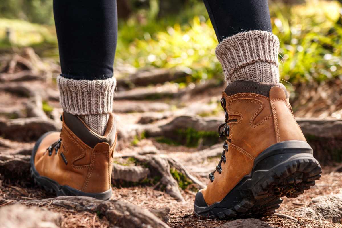 Famiglia che fa trekking vicino a Civitella del Tronto